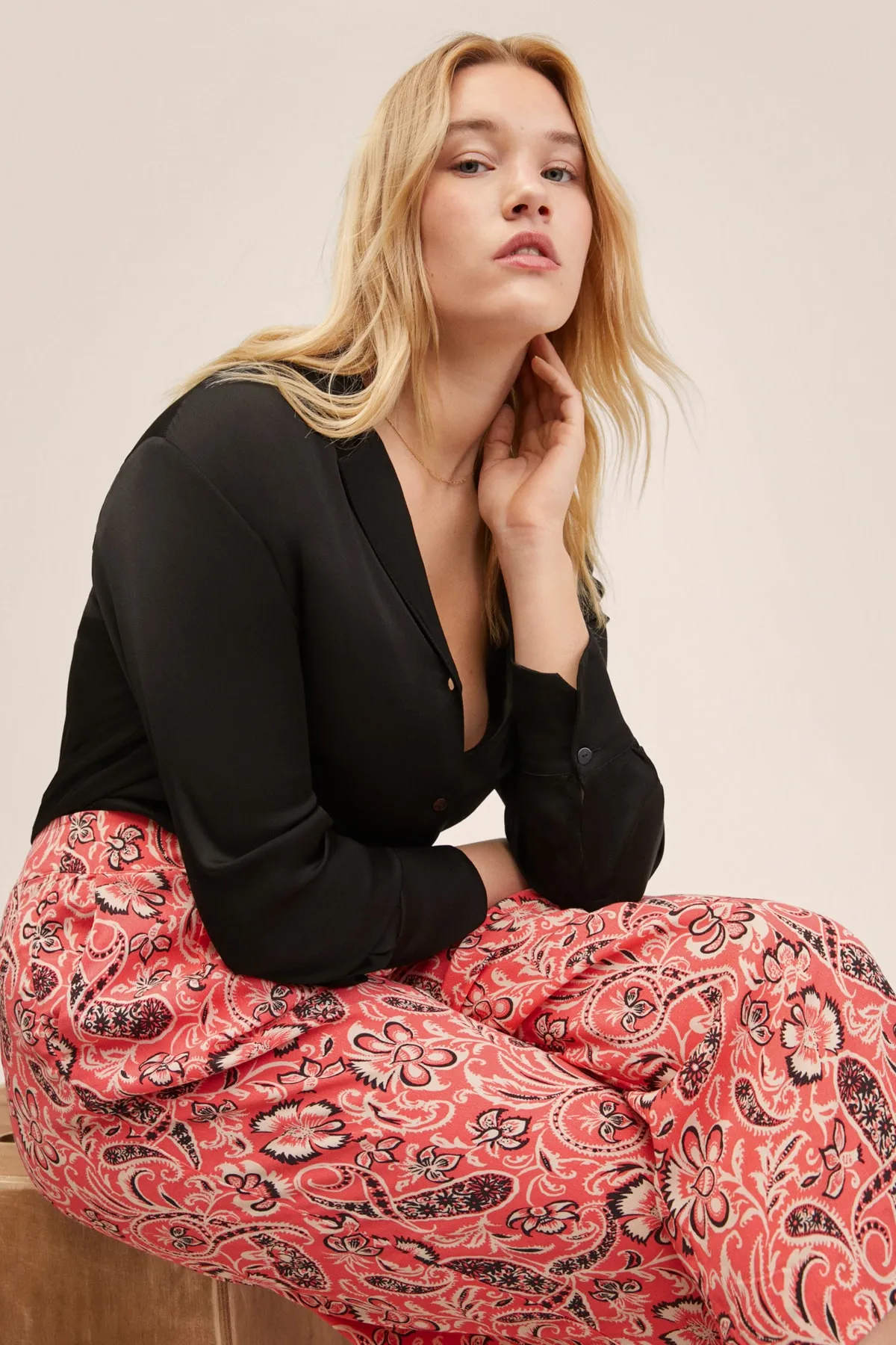 MANGO  Rote Damenhose 27008633