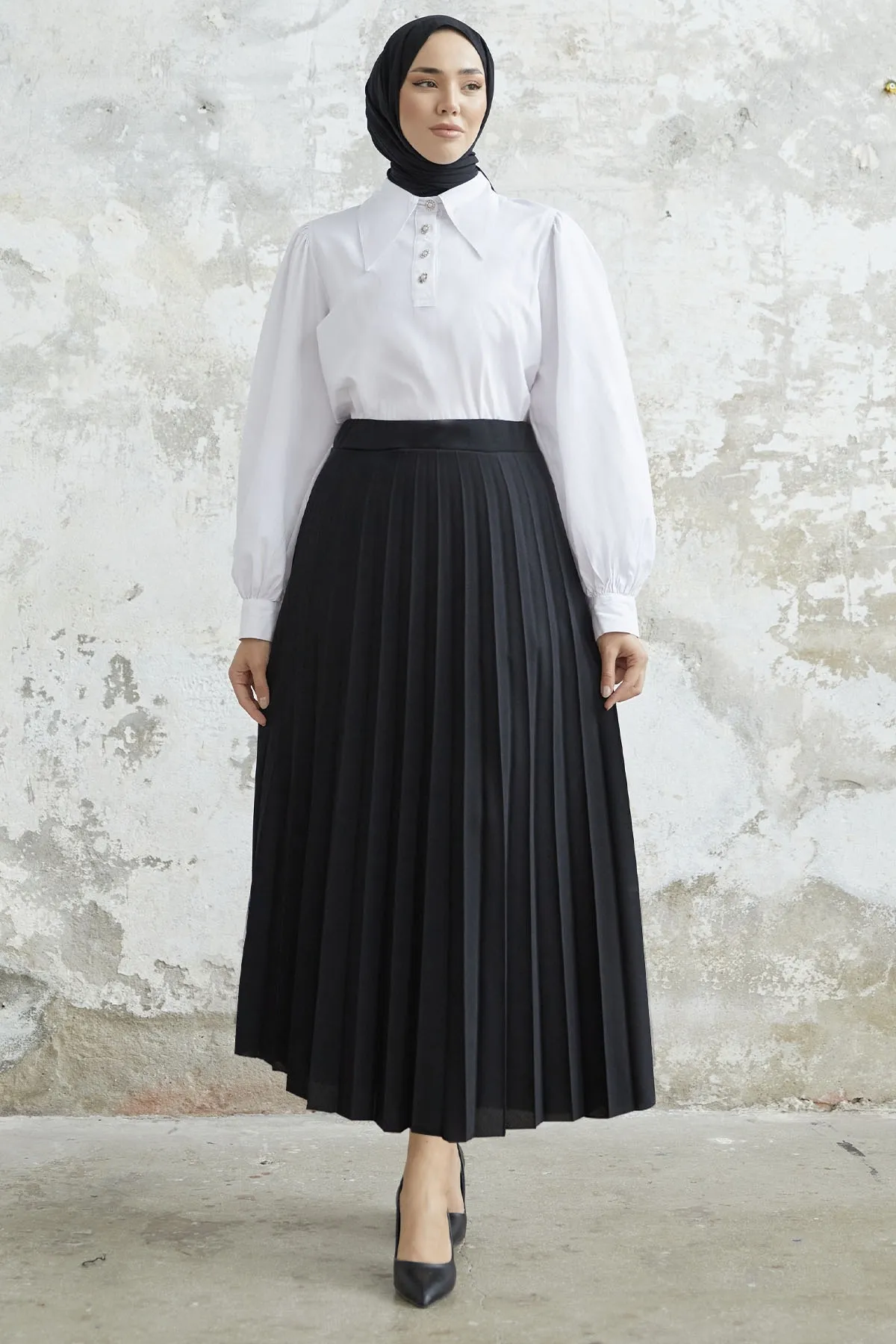 InStyle  Luisa Taillen-elastischer Faltenrock – Schwarz