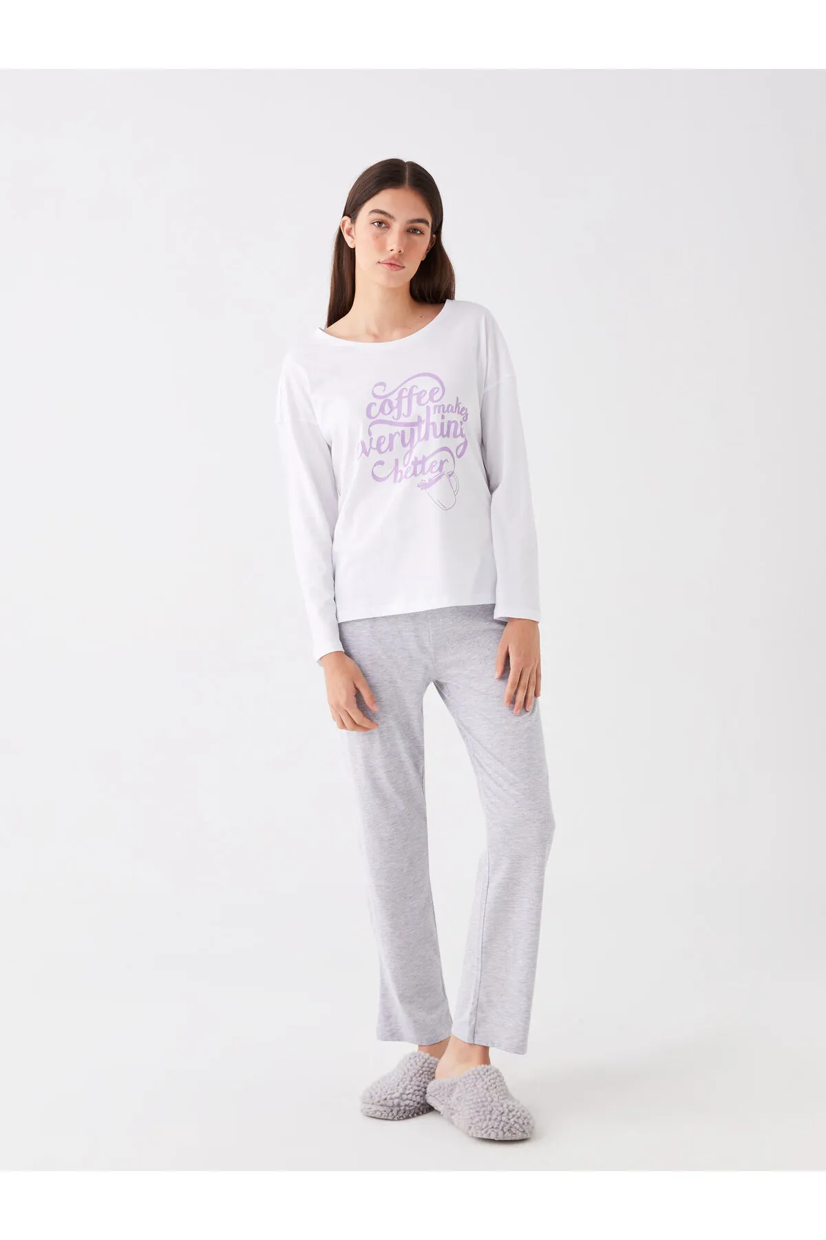 LC Waikiki  Bedrucktes Langarm-Damenpyjama-Set mit Rundhalsausschnitt