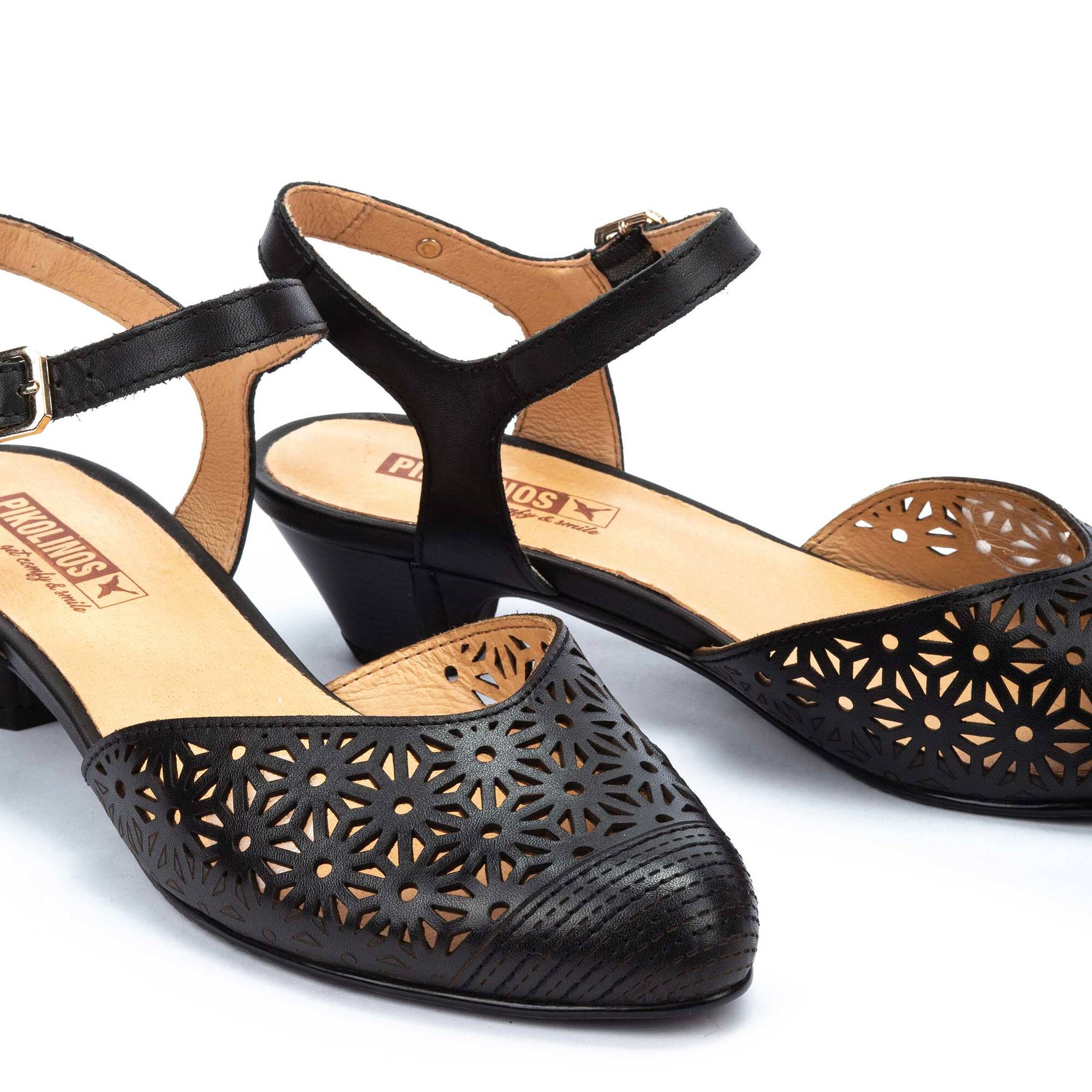 Damskie buty bez pleców - CZARNE