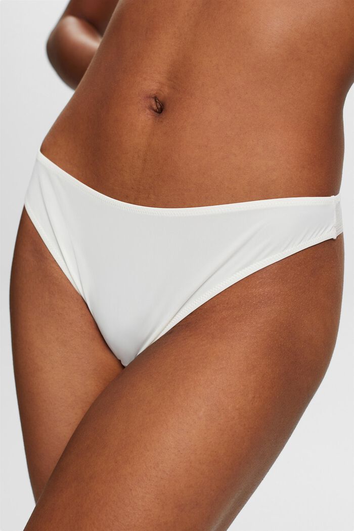Recycelt: Hipster-String mit Spitze