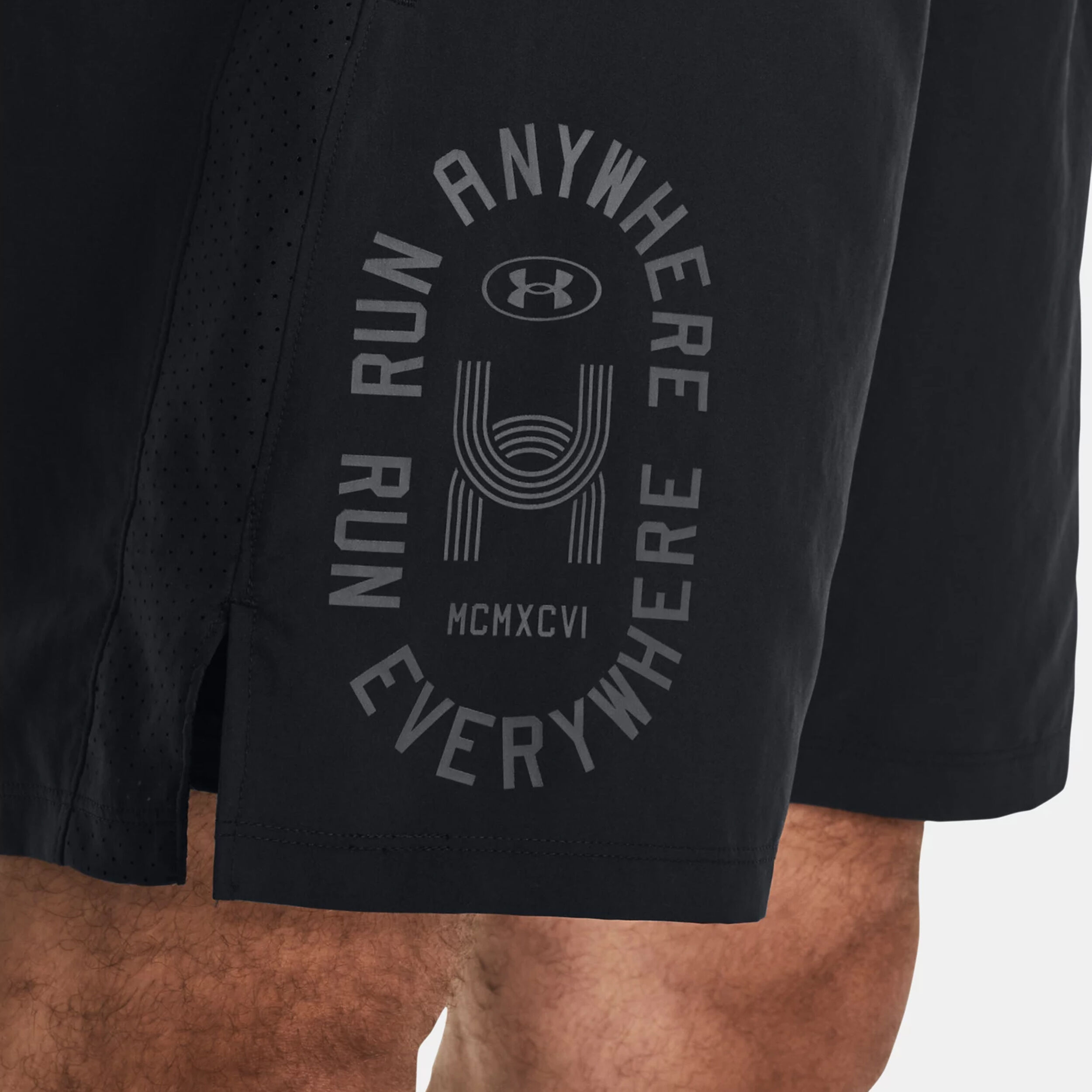 Run Everywhere Shorts Herren - Schwarz