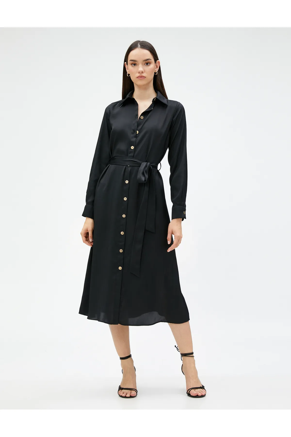 Koton  Satin-Hemdkleid mit Gürtel in Midi-Länge