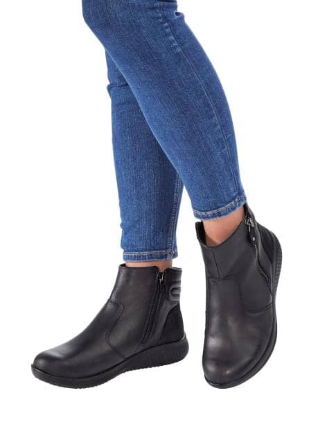 Stiefelette mit Lammfellfutter