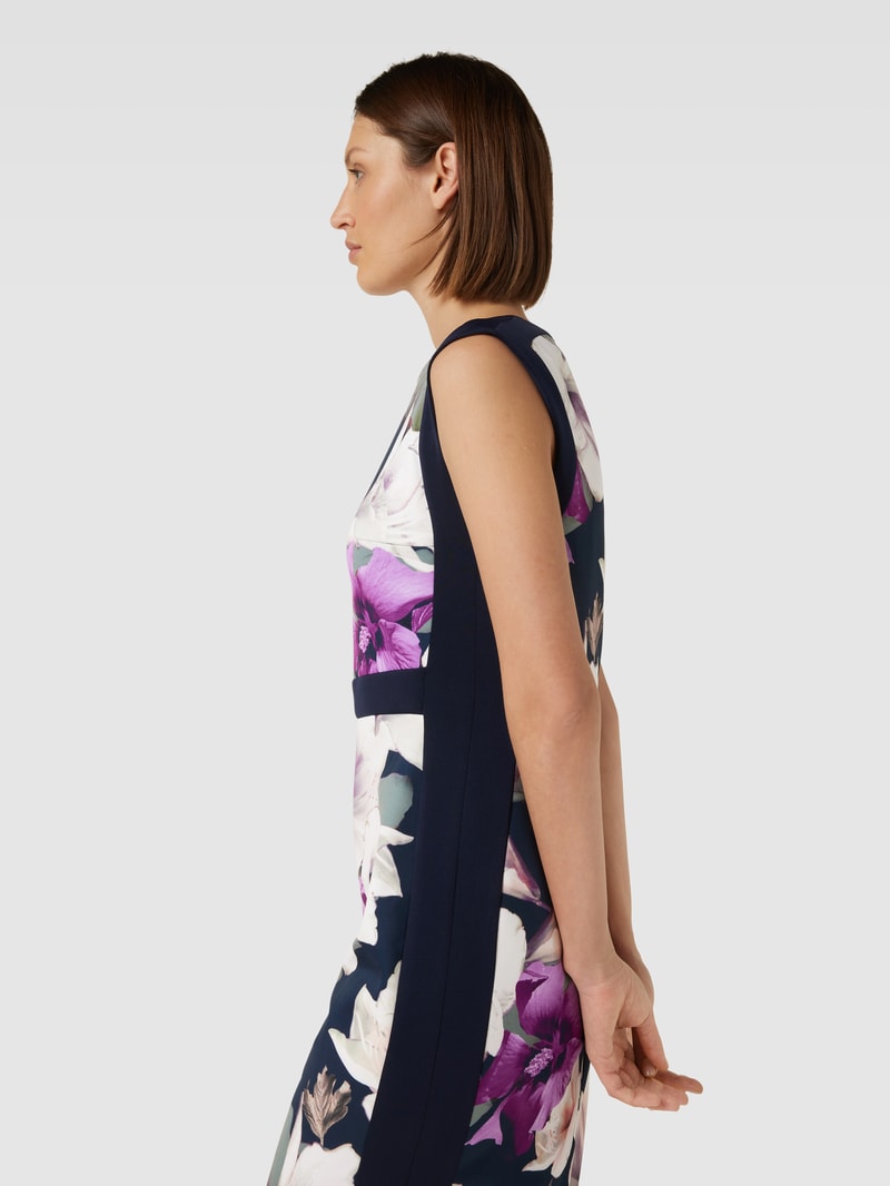 Knielanges Cocktailkleid mit floralem Print in marineblau