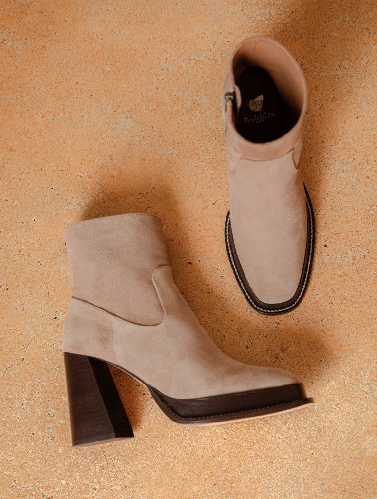Marnie - Taupe Mohair