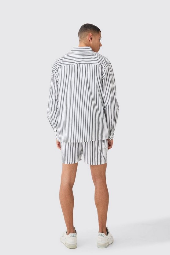 Oversize Shorts-Set mit Nadelstreifen und Logo-Bund