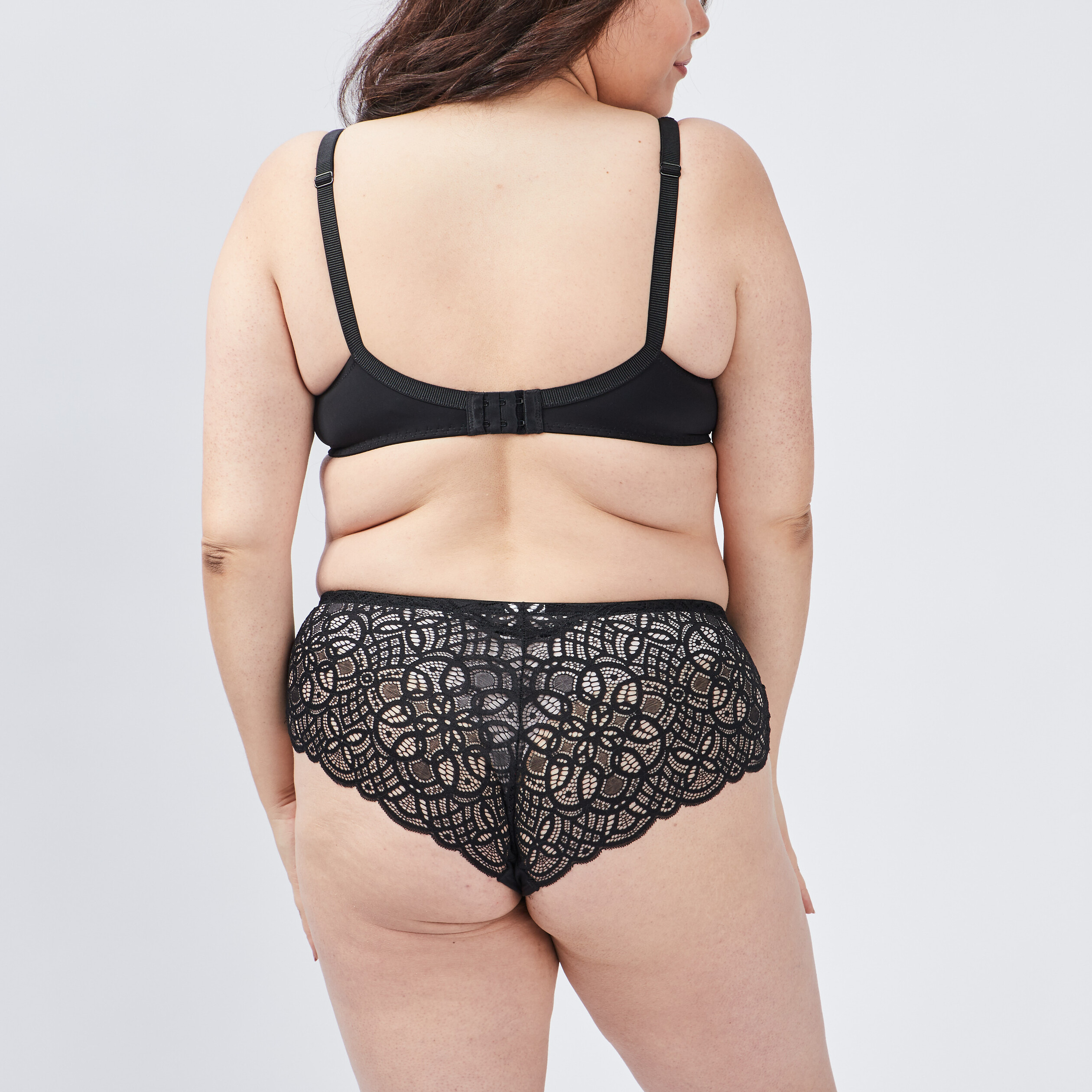Soutien-gorge corbeille microfibre noir femme grande taille | La Halle