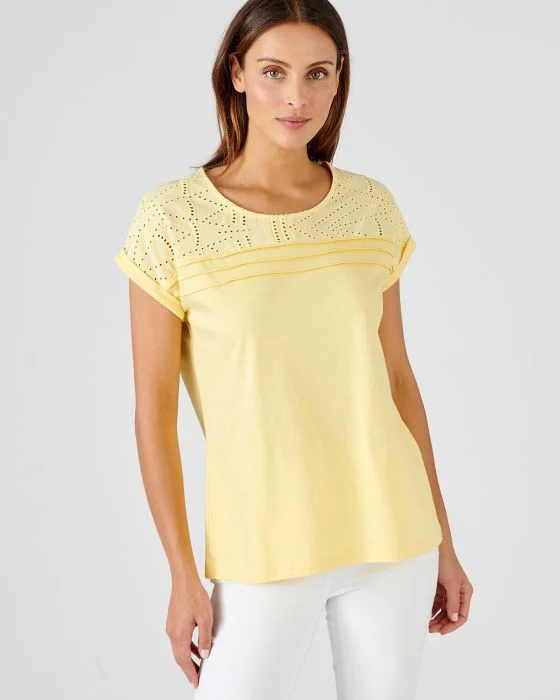 Tee-shirt détails broderie anglaise