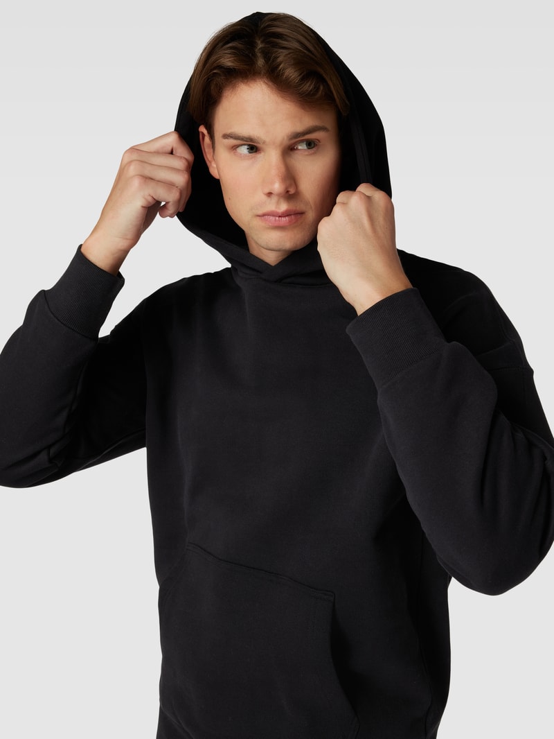 Oversized Hoodie mit Känguru-Tasche Modell 'DAN' in schwarz