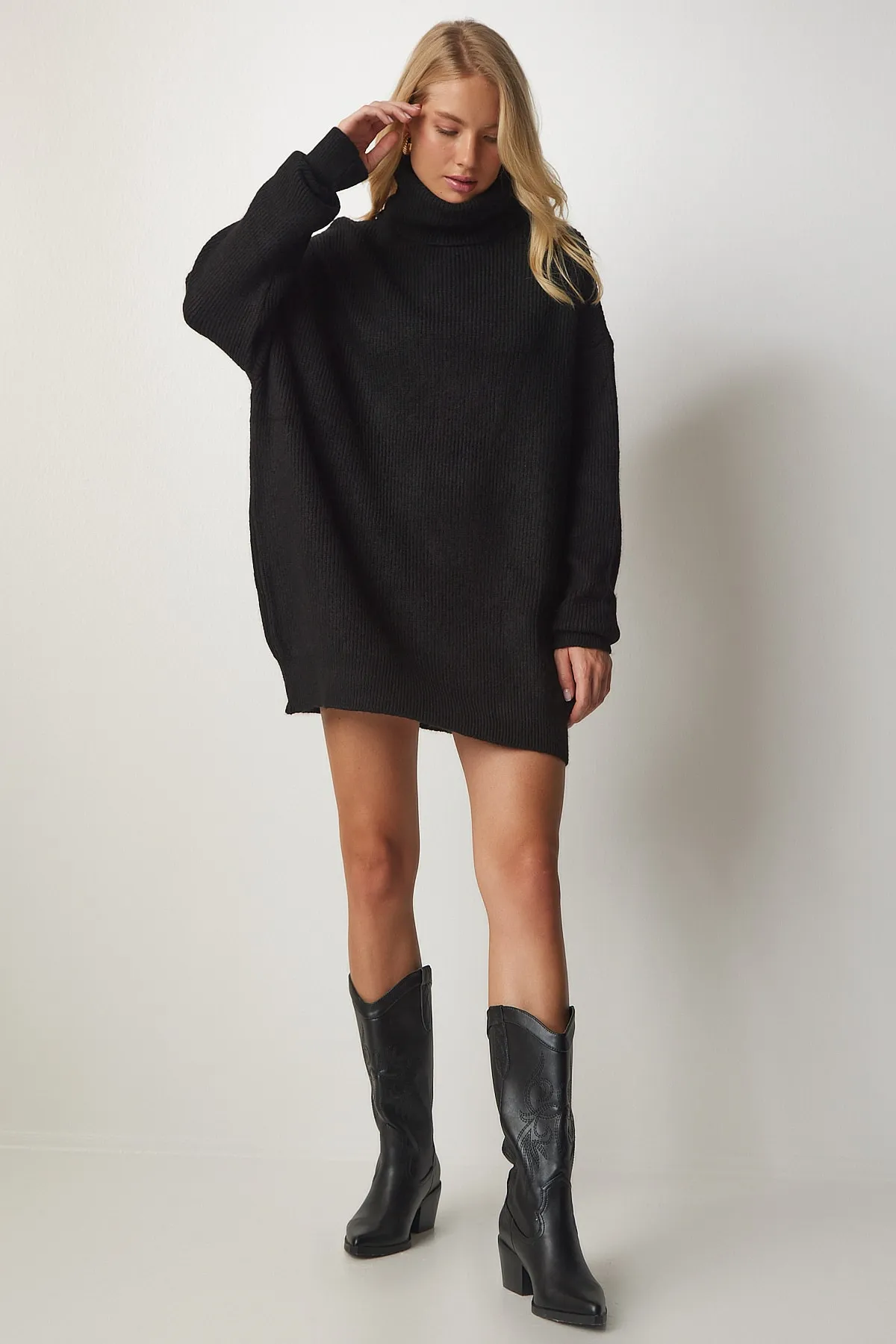 Happiness İstanbul  Schwarzer, langer Rollkragenpullover für Damen, Strick, MX00107