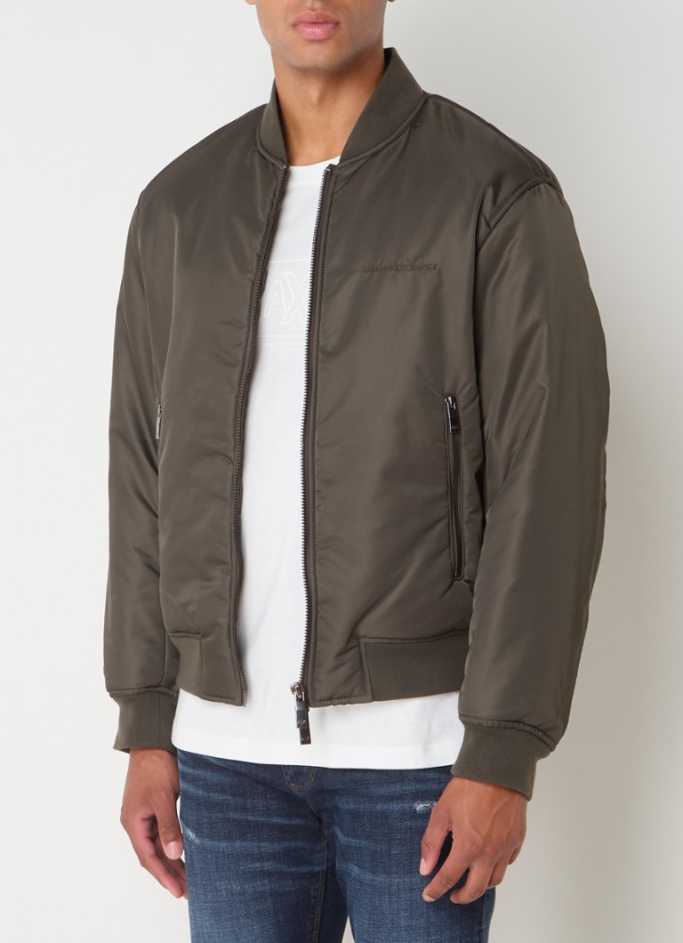 Giacca bomber trapuntata Armani Exchange con ricamo del logo e tasche con zip.