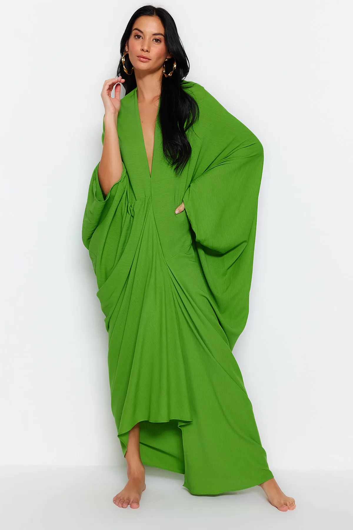 Trendyol Collection  Khakifarbenes, gewebtes, gerafftes Strandkleid mit weiter Passform TBESS23EL00274