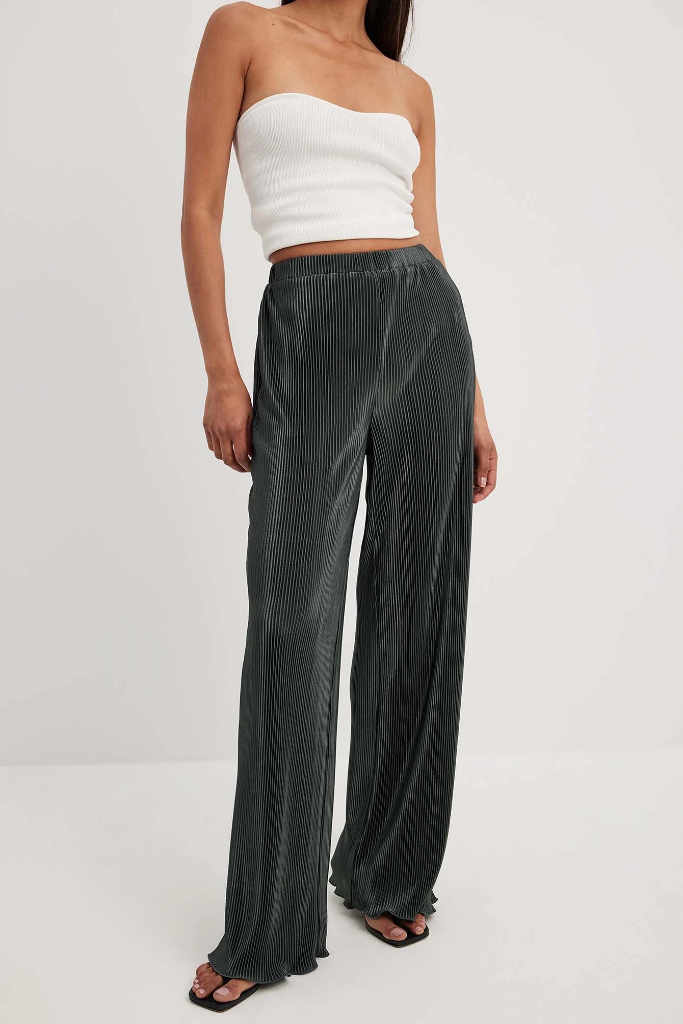 Plissierte Hose mit hoher Taille