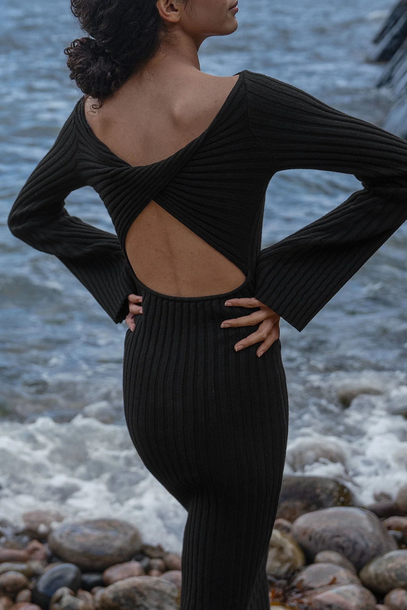 Wickel-Strickkleid mit Rückendetail