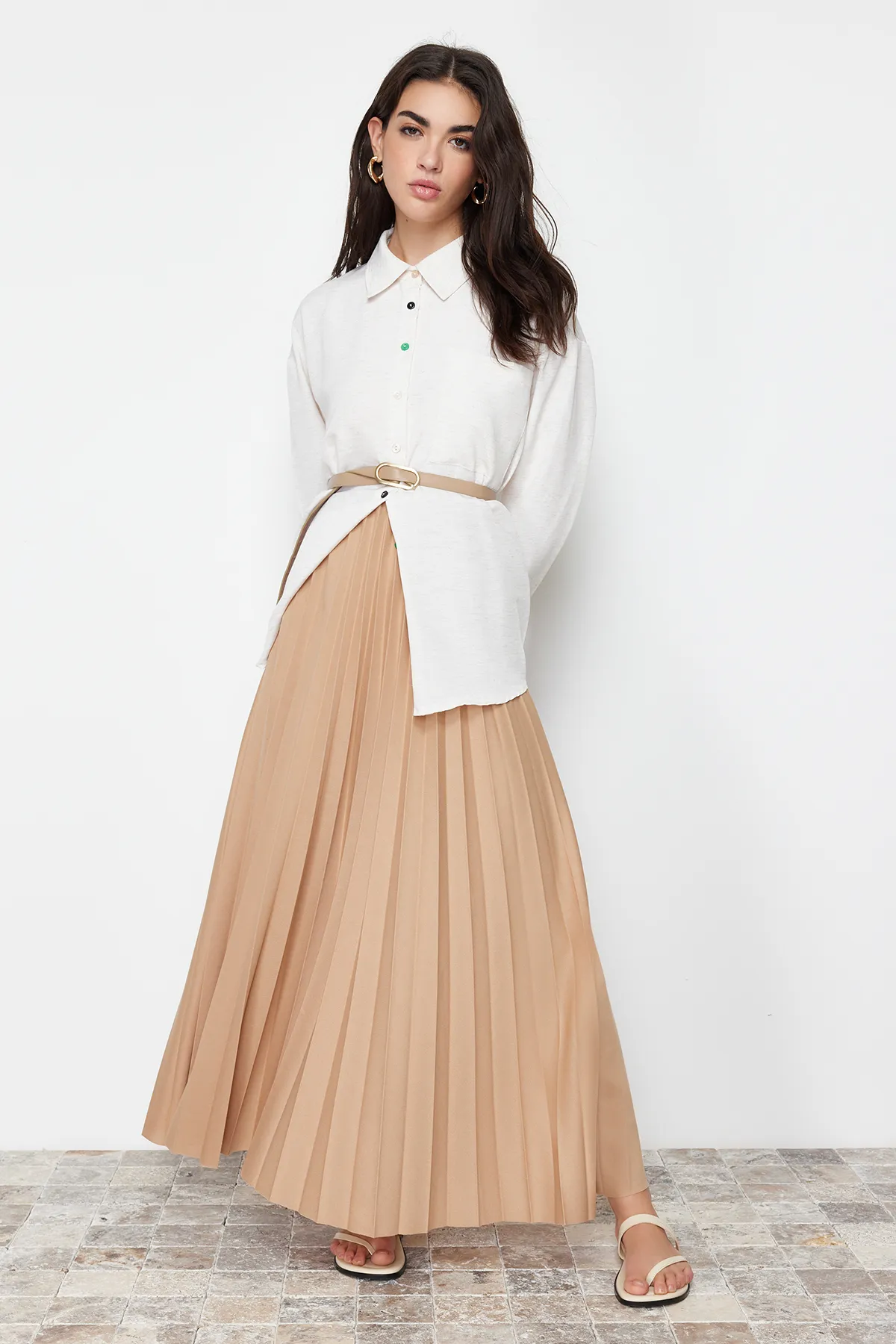Trendyol Modest  Beigefarbener, plissierter Strickrock TCTSS24EE00005
