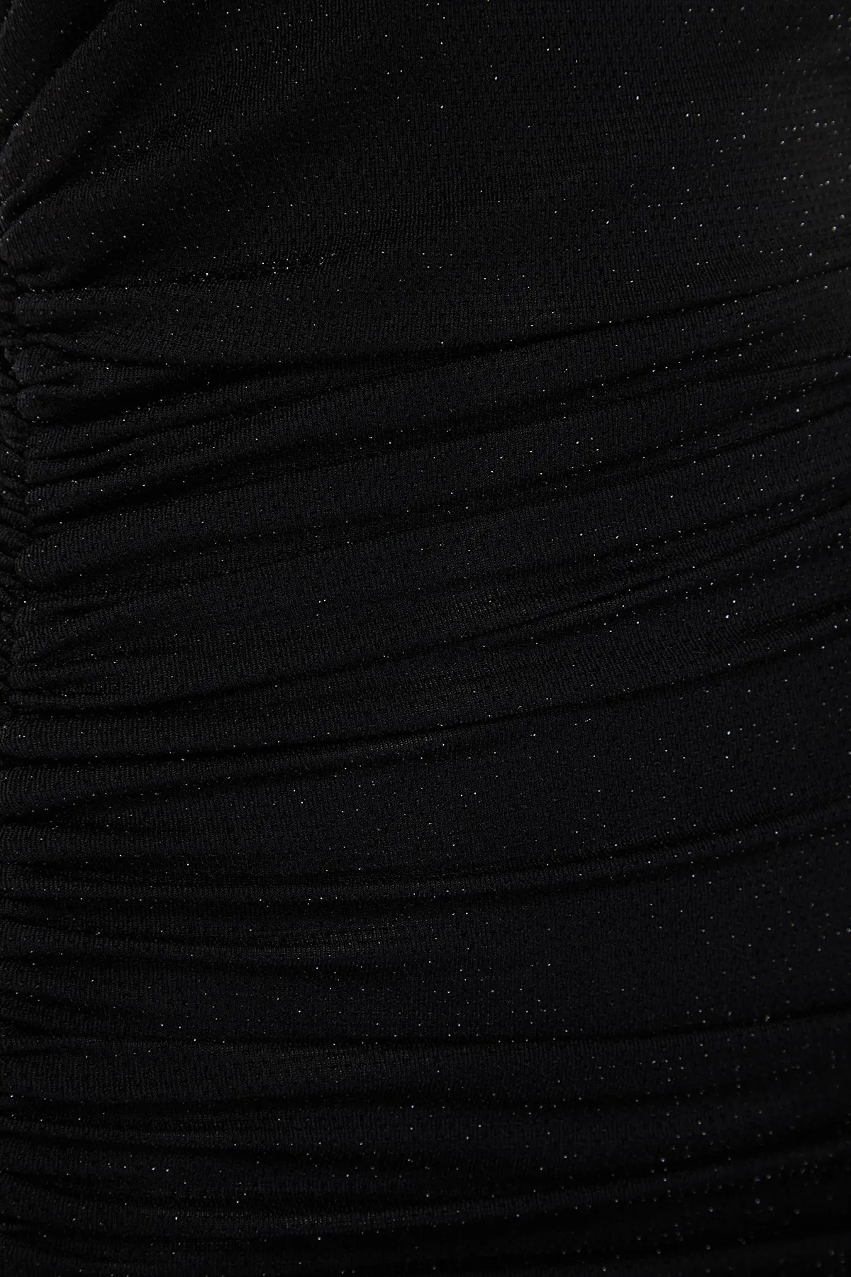 Trendyol Collection  Schwarzes, tailliertes, gestricktes, glänzendes, stilvolles Abendkleid TPRSS23EL00060