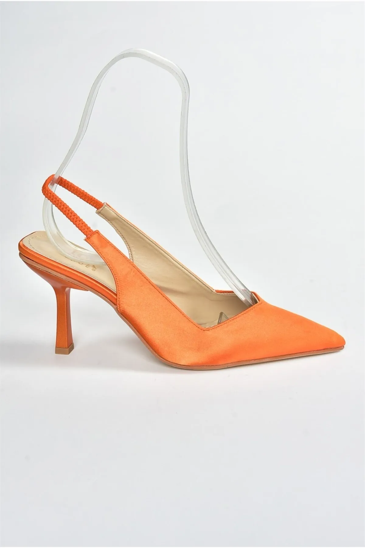 Fox Shoes  Orangefarbene Damenschuhe mit Absatz aus Satinstoff M882007004
