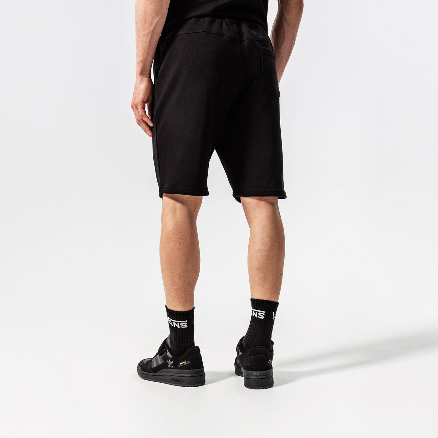 CONFRONT SHORTS ESSENTIAL Schwarz