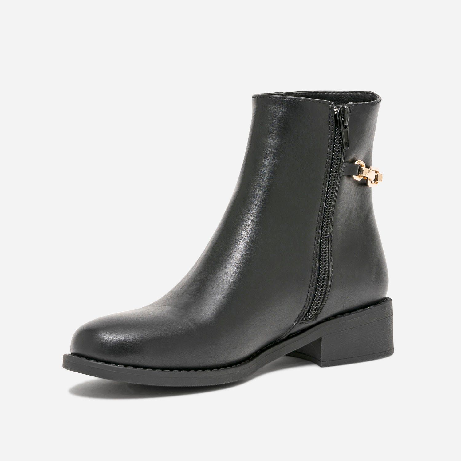 Boots noir avec chaîne dorée