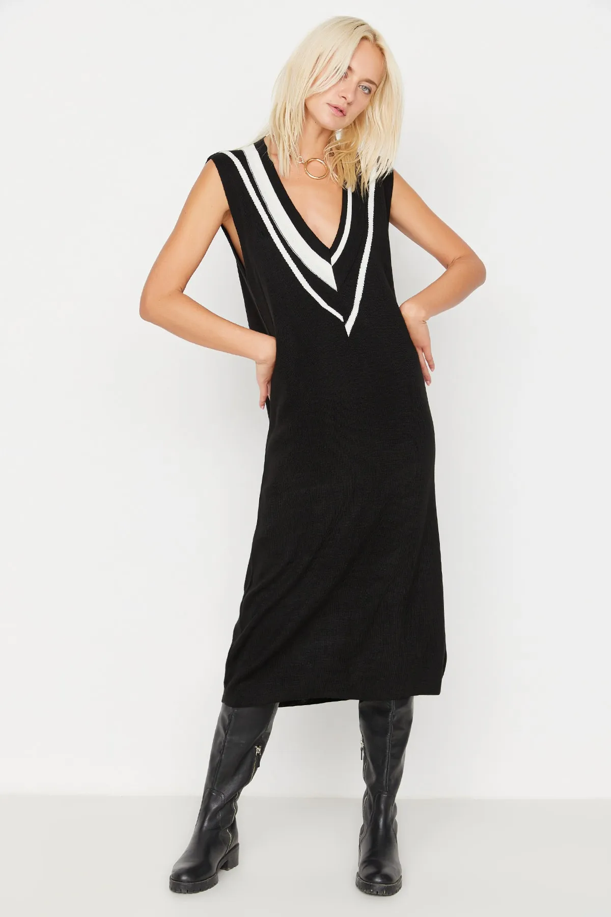 Trendyol Collection  Schwarz Farbblockiert TWOAW23EL00197