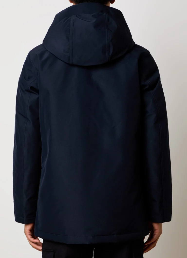 Prošívaná parka Woolrich GTX s péřovou výplní a bočními kapsami