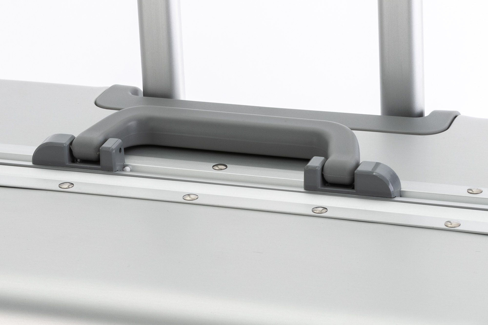 Travelhouse Hartschalen-Trolley Oslo, 4 Rollen, Aluminium Hartschale TSA Zahlenschloss Schnappverschluss