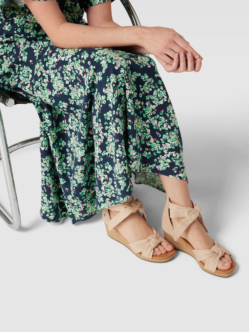 Wedges mit Schnür-Details Modell 'YARROW' in offwhite