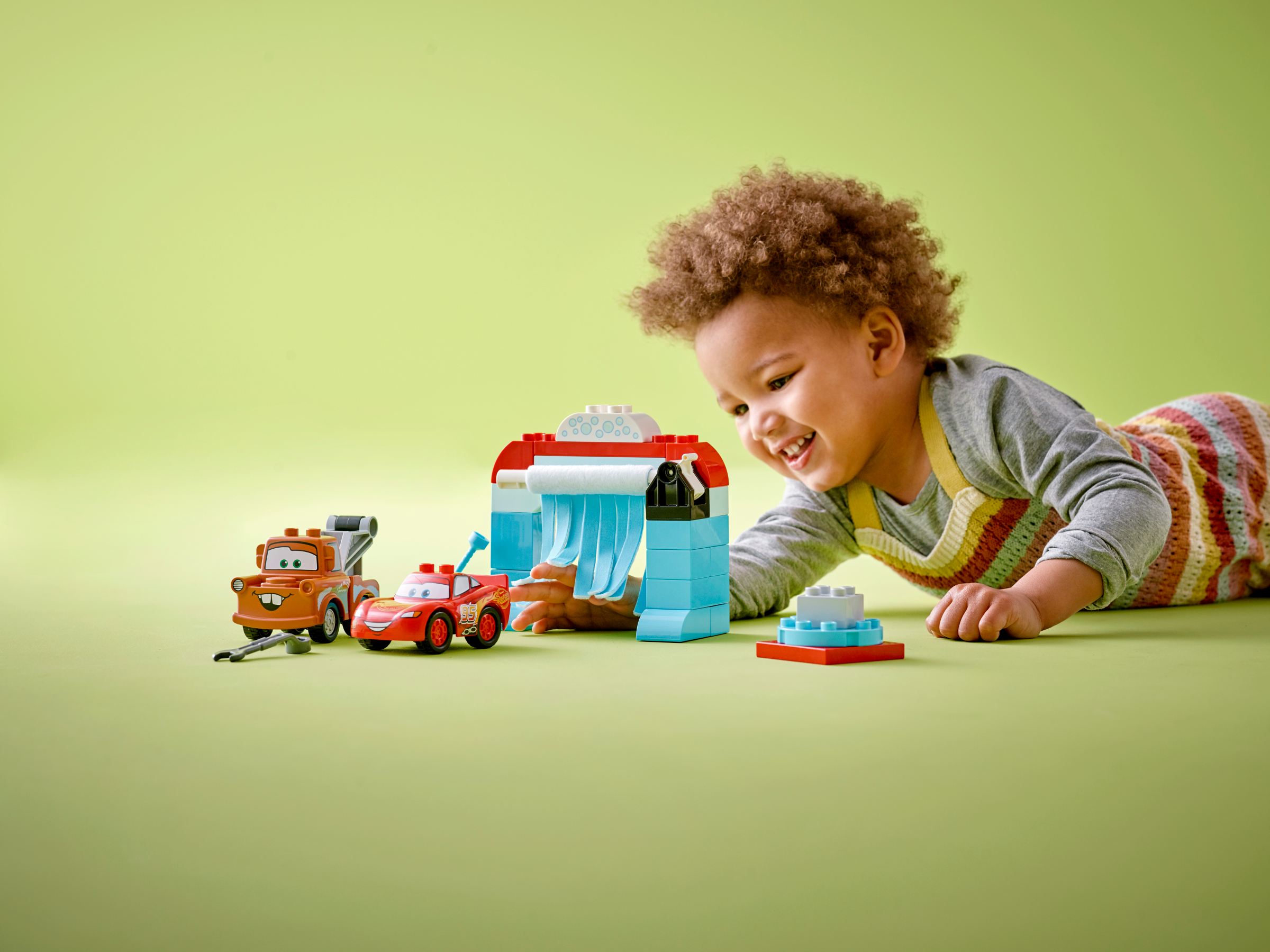 Lightning McQueen und Mater in der Waschanlage 10996