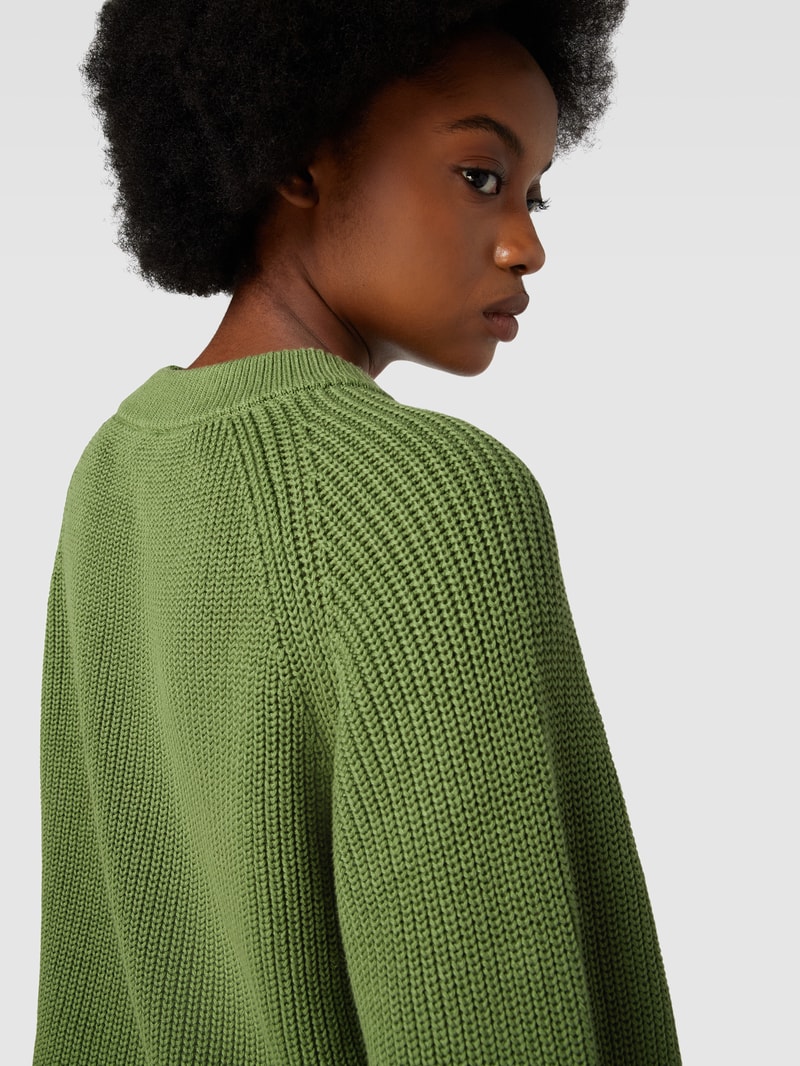 Strickpullover in unifarbenem Design mit Rundhalsausschnitt in grasgrün