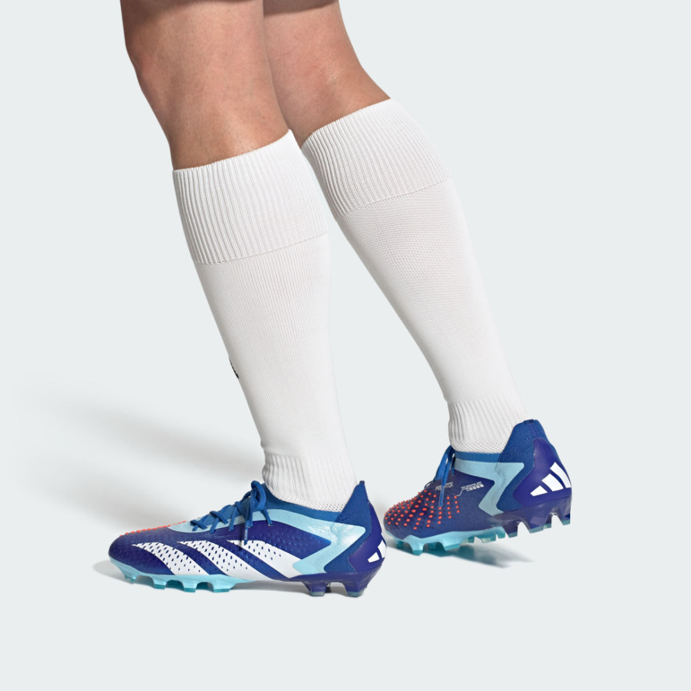 adidas Predator Accuracy.1 Low AG IE9453 / blau