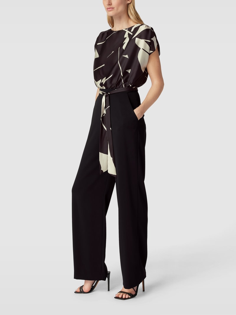 Jumpsuit mit Taillenband in schwarz