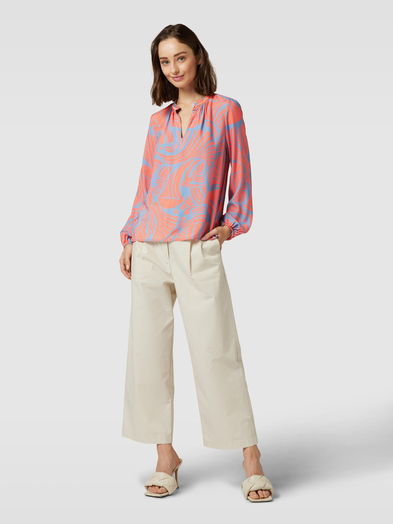 Schluppenbluse mit floralem Muster in apricot