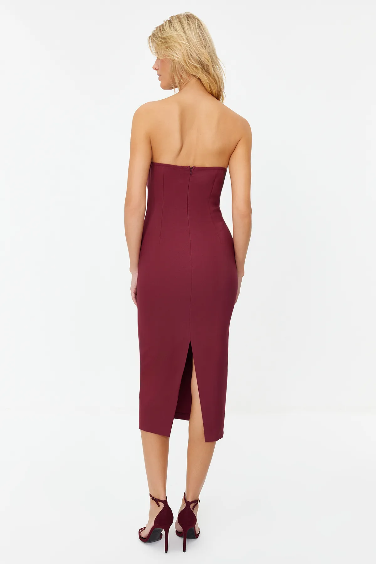 Trendyol Collection  Burgunderfarbenes, tailliertes, gewebtes Korsett mit detailliertem, elegantem Abendkleid TPRSS24EL00070