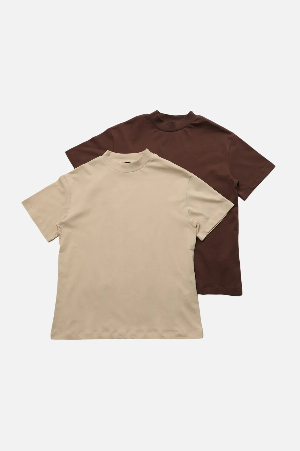 Trendyol Collection  Braun-Beige 2er-Pack Basic-Strick-T-Shirts mit Stehkragen aus 100 % Baumwolle TWOSS20TS1500