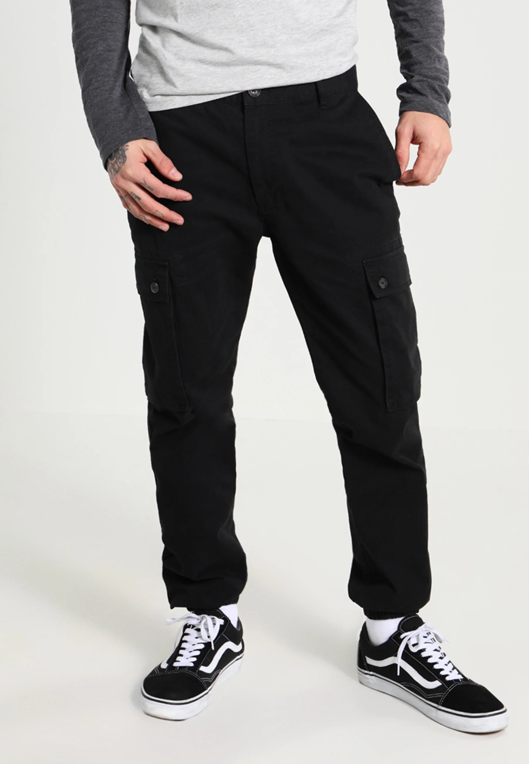 Pantalones cargo Pier One