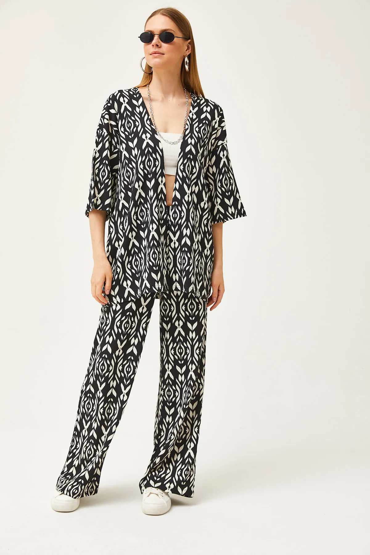 Olalook  Schwarzes Oberteil und Hose mit Kimonomuster für Damen, Anzug TKM-19000279
