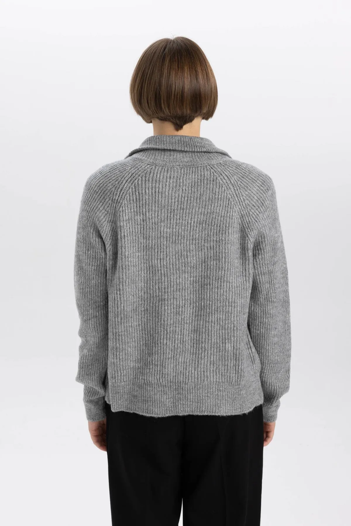 DeFacto  Strickjacke aus Selanik-Stoff mit normaler Passform und Reißverschluss