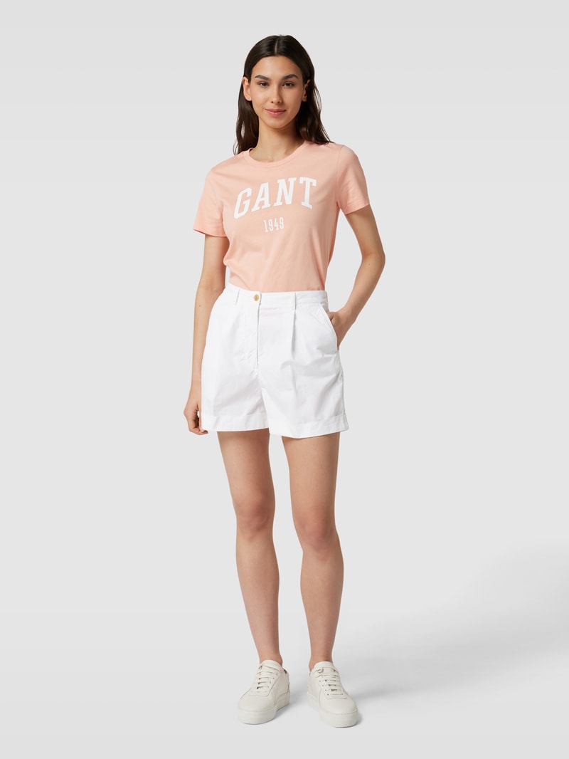 Shorts mit fixierten Beinumschlägen in weiß