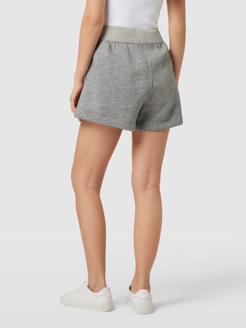 Sweatshorts mit elastischem Bund in mittelgrau