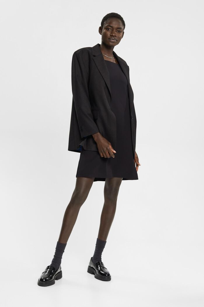 Minikleid mit Spitzenärmeln