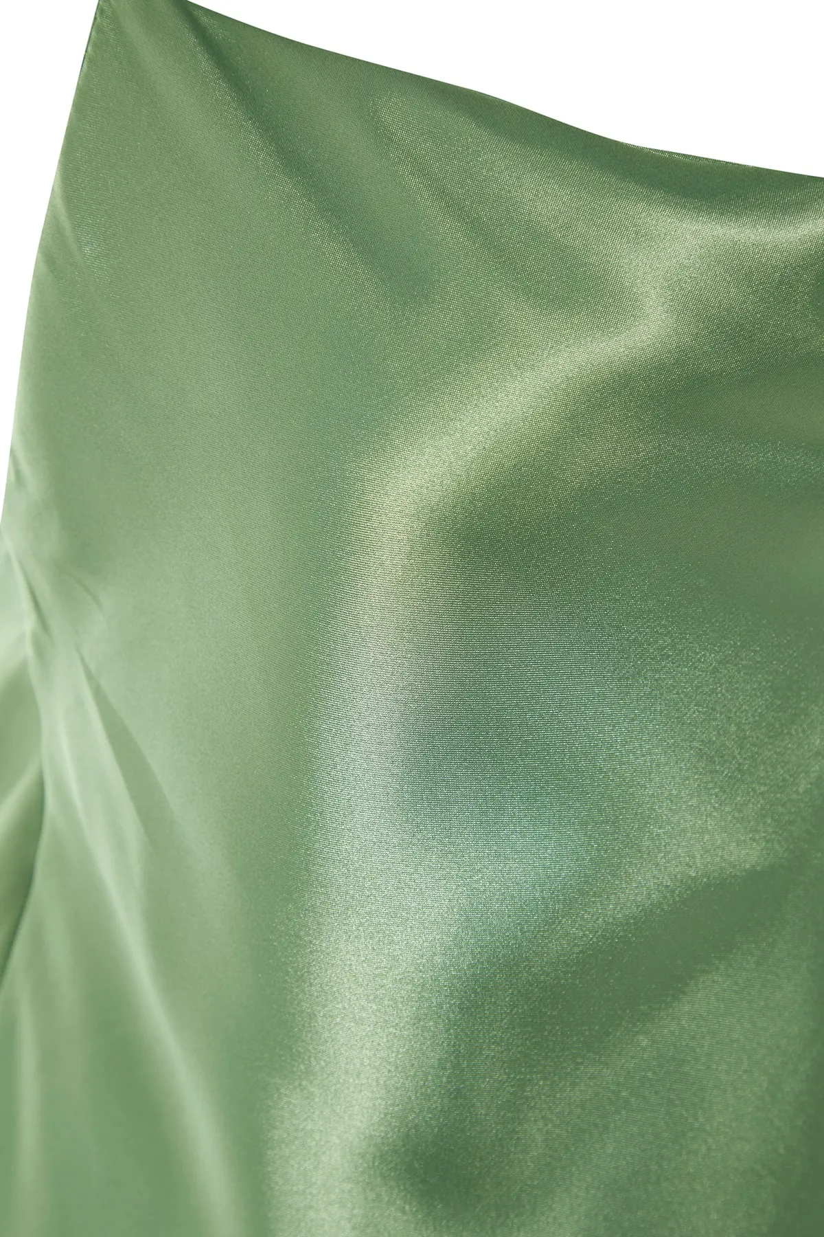 Trendyol Collection  Grünes Nachthemd aus gewebtem Satin mit Degaje-Kragen und Seilriemen auf der Rückseite THMSS22GC0018