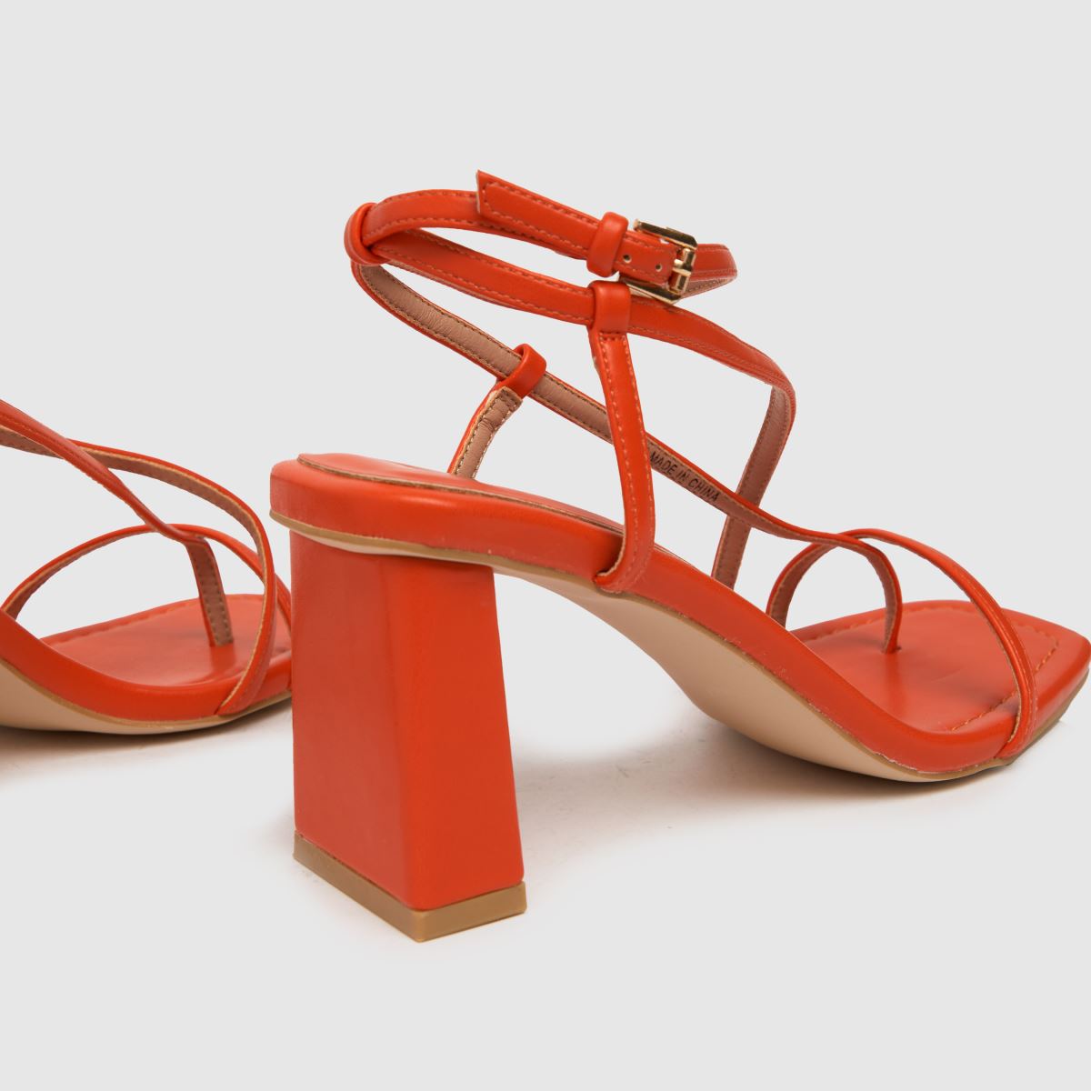 Schuh Storm pántos magassarkú narancssárga színben