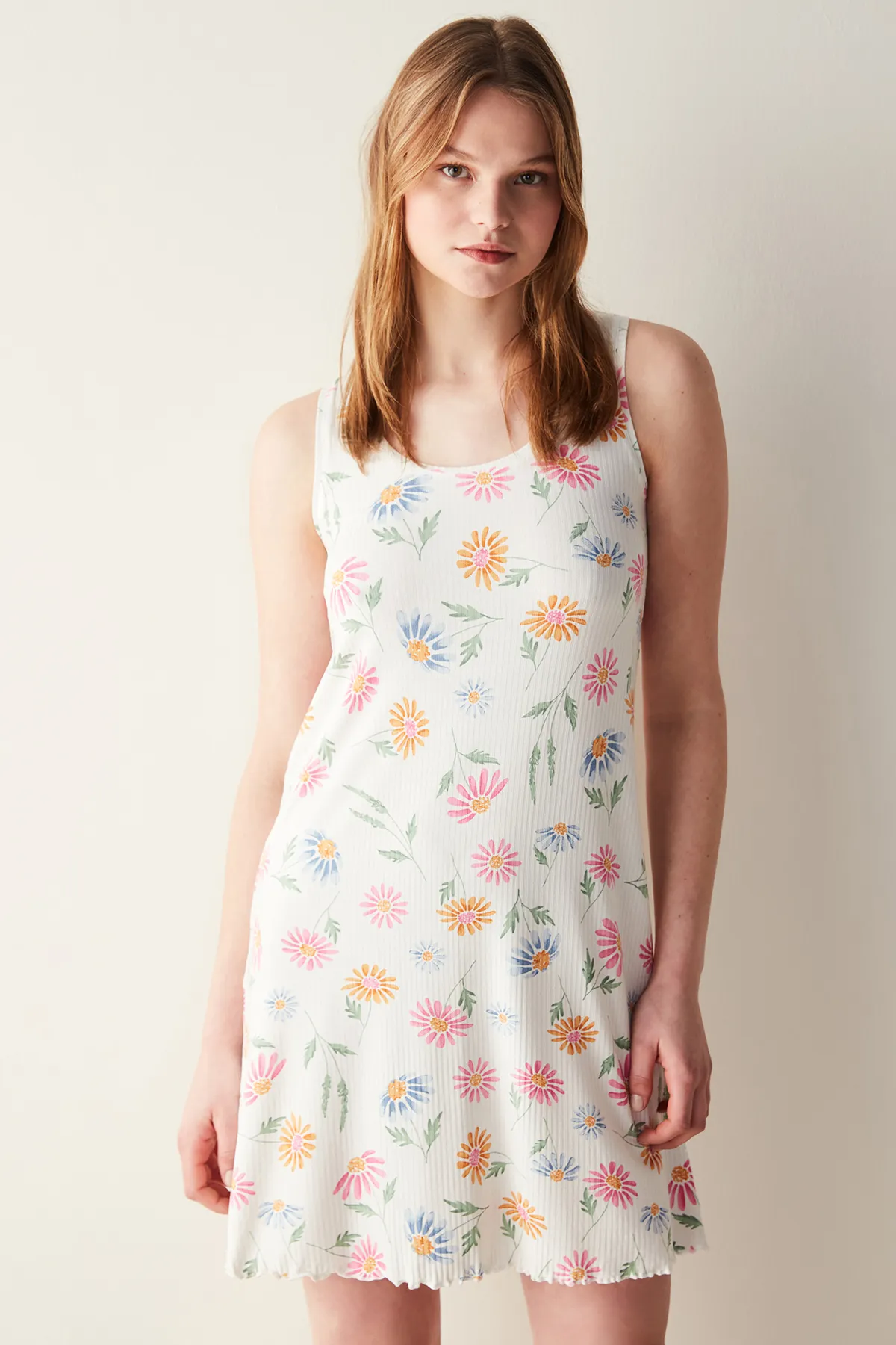 Penti  Cremefarbenes Nachthemd mit Flora-Print