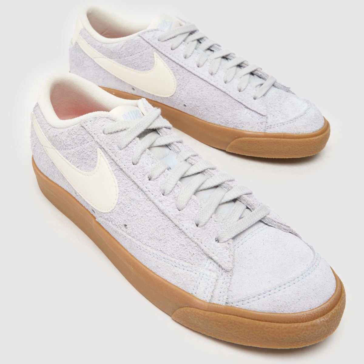 Nike Blazer Low 77 – Ljusgrå vintage-sneakers