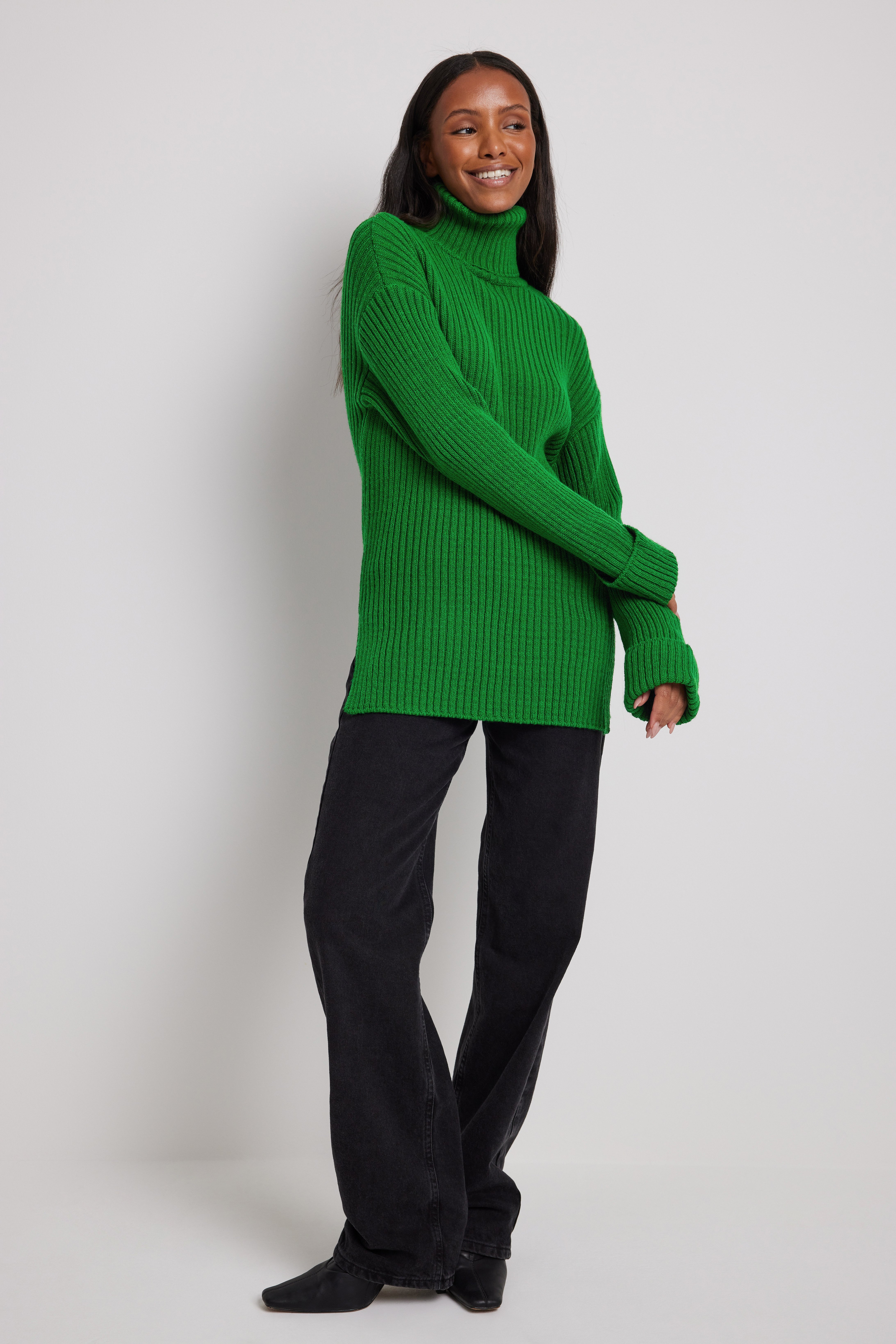 Gerippter Strickpullover mit Rollkragen