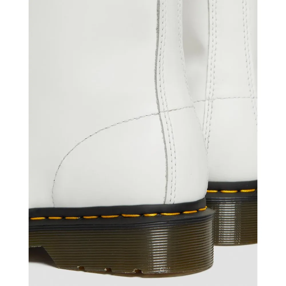 Dr. Martens 1460 Smooth Boot 11822100 / weiss