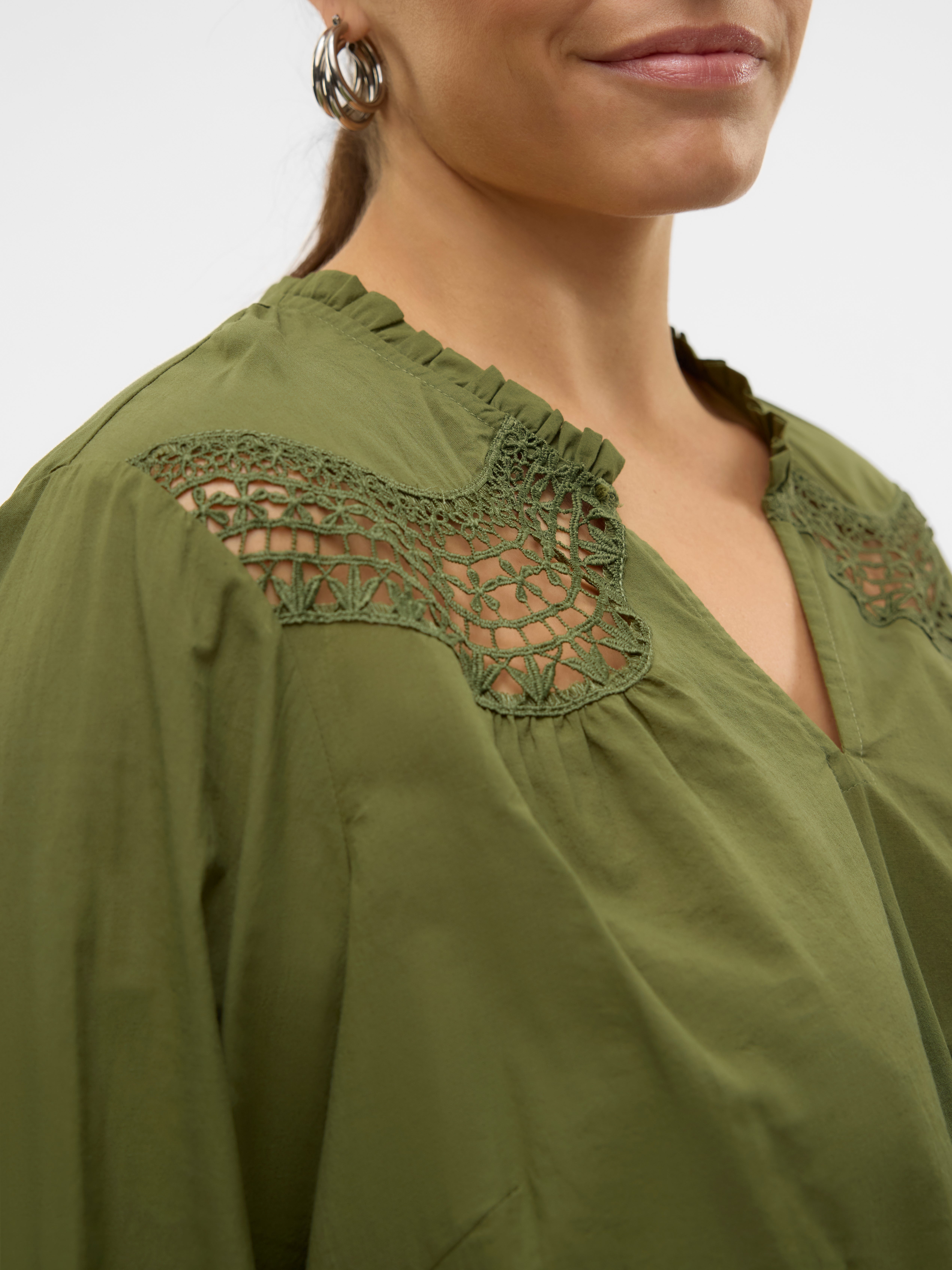 VMCTEA Top
