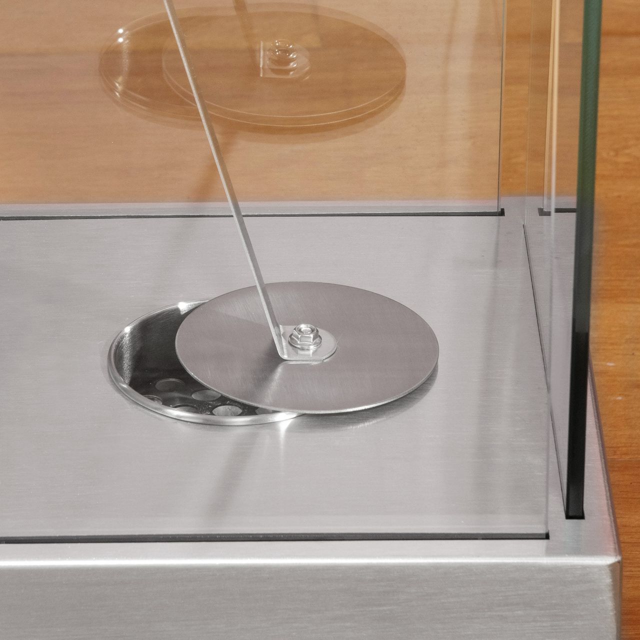 HOMCOM Ethanol-Kamin Feuerschale Bio-Ethanol-Brenner 0,4L 2 Std. Brenndauer 15m² mit Feuerlöschdeckel Edelstahl Hartglas Silber 25 x 25 x 60 cm