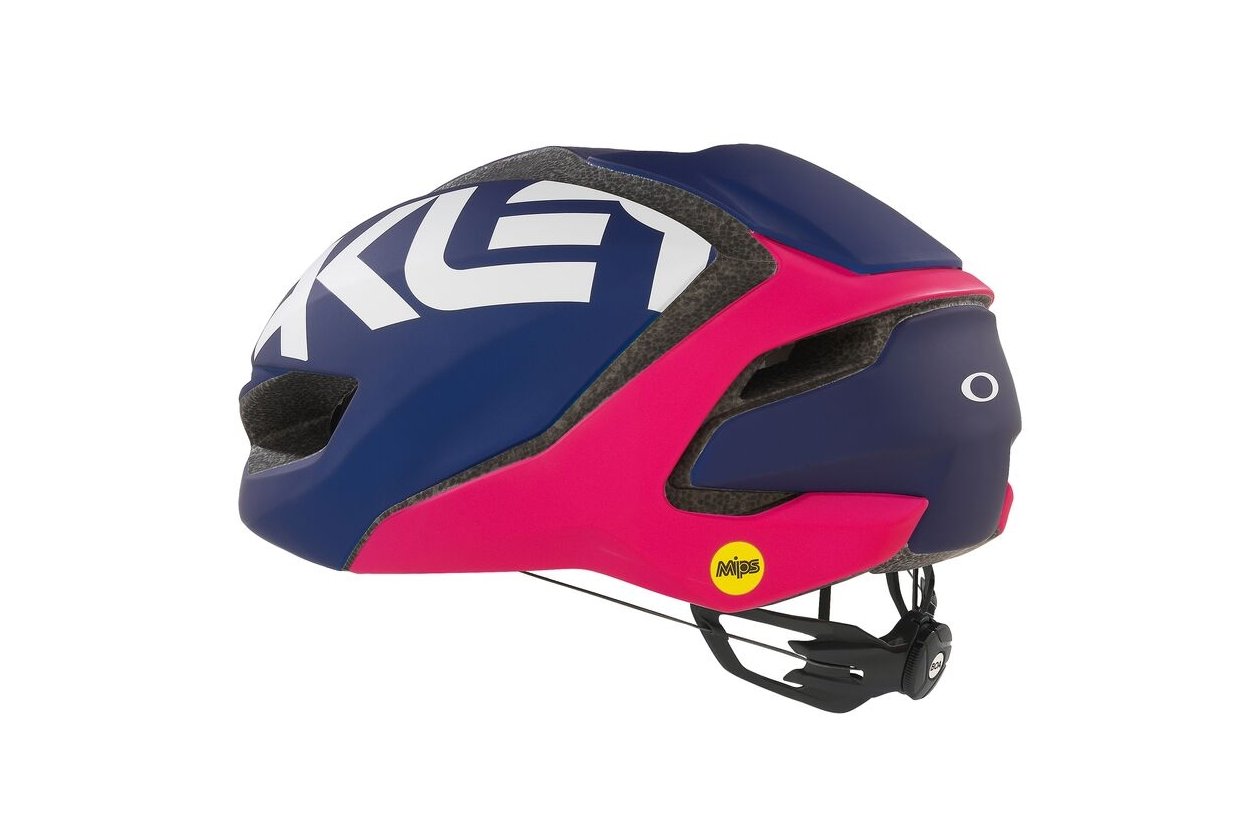 Oakley ARO5
